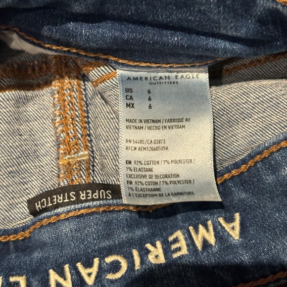 American Eagle jean shorts size 6 - Picture 4 of 5